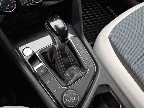 Certified 2025 Volkswagen Taos S AWD/4WD image 14