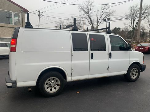 Used 2013 Chevrolet Express 1500 image 4
