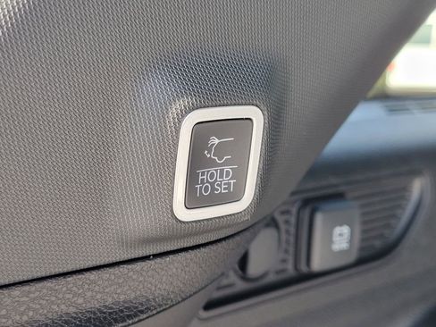 New 2026 Jeep Grand Cherokee Altitude image 19