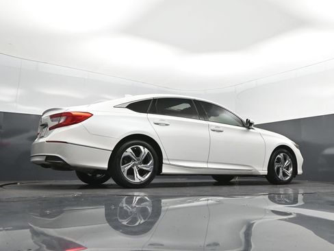 Used 2018 Honda Accord EX image 41