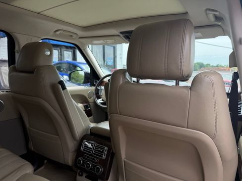 Used 2014 Land Rover Range Rover HSE AWD/4WD image 16