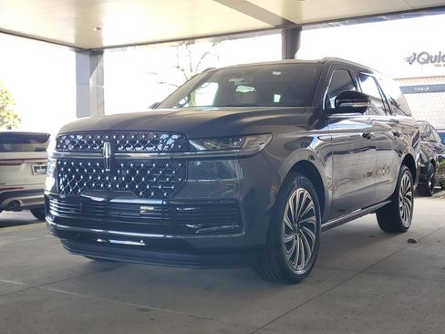 New 2026 Lincoln Navigator Black Label AWD/4WD image 2
