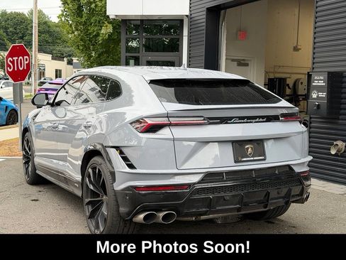 Used 2024 Lamborghini Urus S AWD/4WD image 3