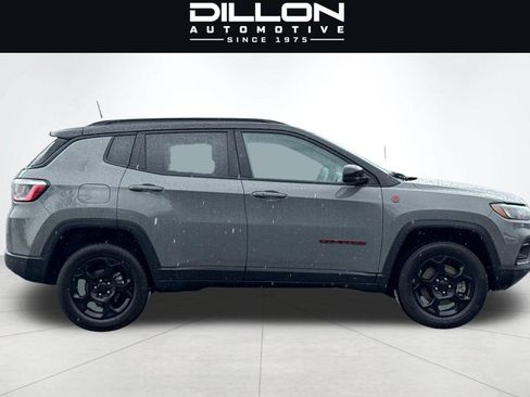 Used 2024 Jeep Compass Trailhawk AWD/4WD image 3