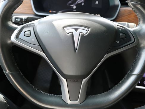 Used 2019 Tesla Model X Long Range AWD/4WD image 24