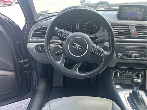 Used 2018 Audi Q3 2.0T Premium w/ Convenience Package AWD/4WD image 16