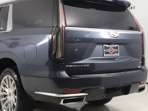Used 2021 Cadillac Escalade ESV Premium Luxury AWD/4WD image 27