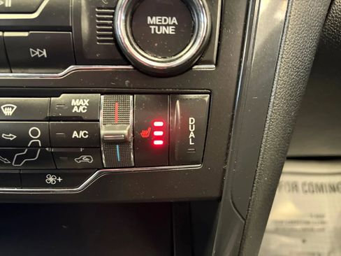 Used 2019 Ford Explorer XLT w/ Equipment Group 202A AWD/4WD image 61