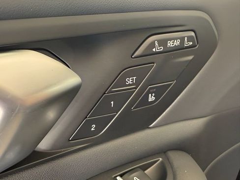 Certified 2026 BMW X7 xDrive40i w/ M Sport Package image 25