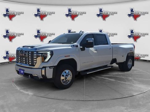 Used 2024 GMC Sierra 3500 Denali AWD/4WD image 7