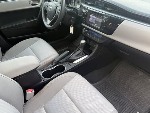 Used 2014 Toyota Corolla LE image 15