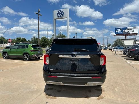 Used 2023 Ford Explorer XLT w/ Equipment Group 202A RWD image 6