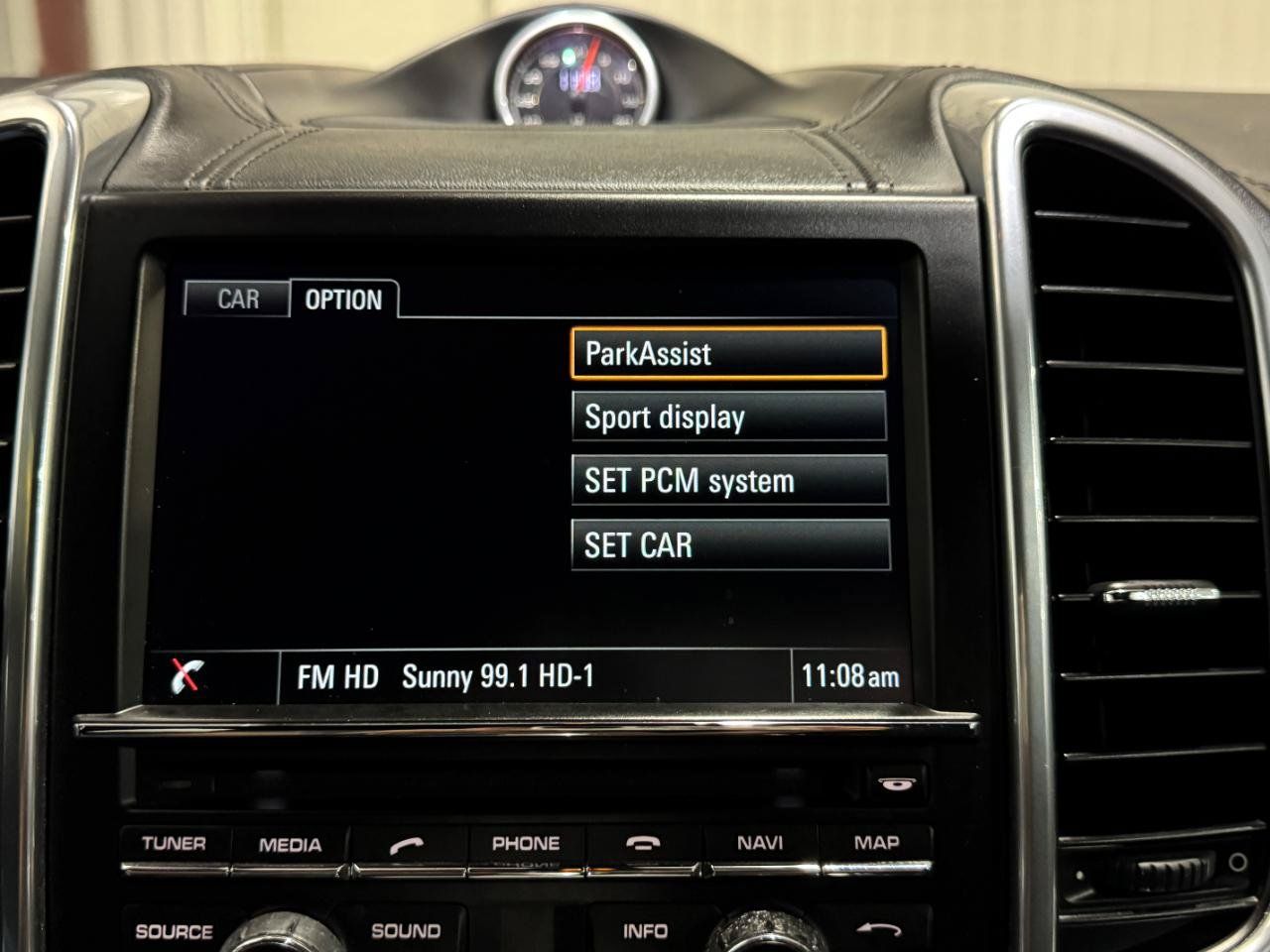 Used 2014 Porsche Cayenne GTS AWD/4WD image 43