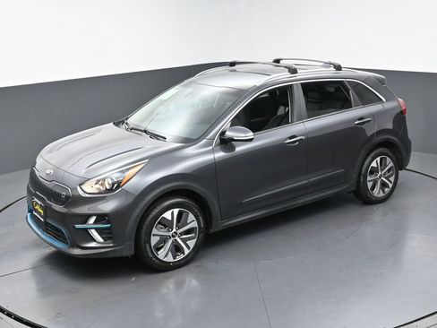 Used 2020 Kia Niro EX image 44