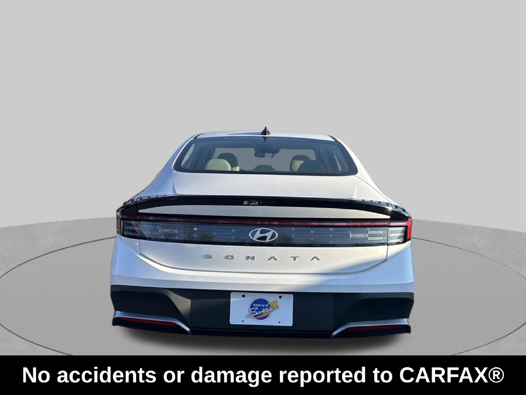Used 2026 Hyundai Sonata SE FWD image 4