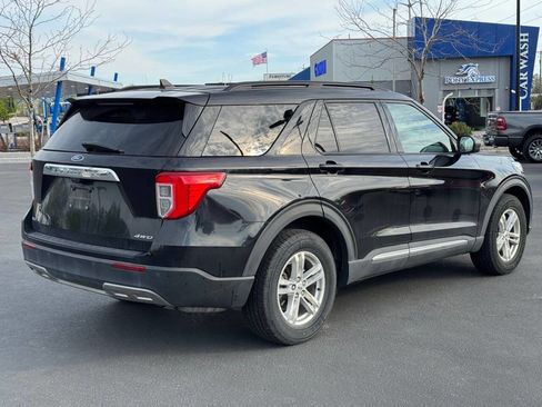 Used 2021 Ford Explorer XLT w/ Equipment Group 202A AWD/4WD image 17