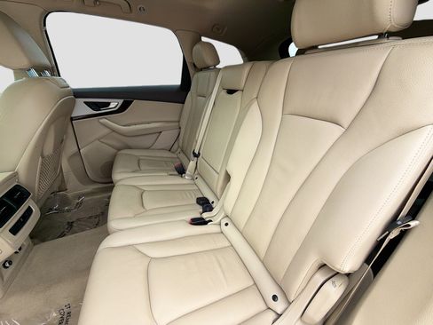 Used 2019 Audi Q7 2.0T Premium w/ Convenience Package AWD/4WD image 21