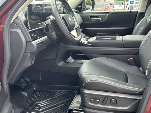 Used 2025 INFINITI QX80 Luxe RWD image 15