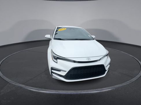 Used 2024 Toyota Corolla SE image 5