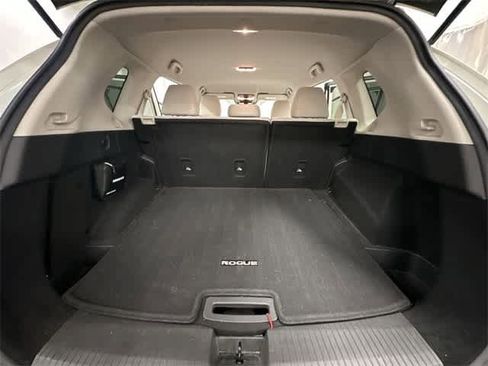 Used 2021 Nissan Rogue SV image 17