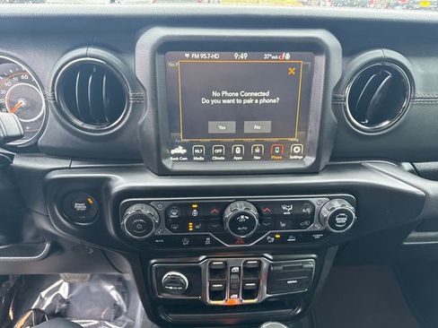 Used 2022 Jeep Gladiator Overland image 23