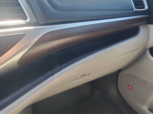 Used 2015 Toyota Highlander Limited AWD/4WD image 24