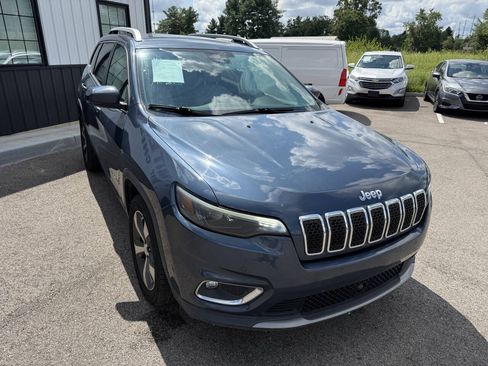 Used 2020 Jeep Cherokee Limited w/ Technology Group FWD image 4