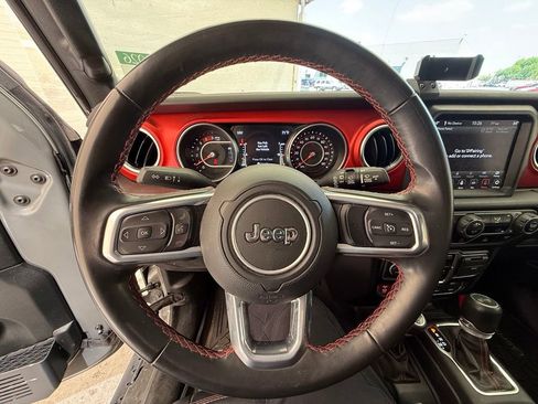 Used 2021 Jeep Wrangler Unlimited Rubicon AWD/4WD image 38