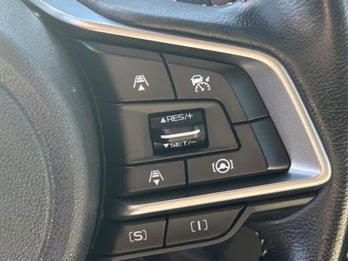 Used 2023 Subaru Forester Premium image 12