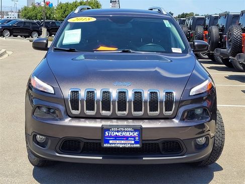 Used 2018 Jeep Cherokee Latitude Plus w/ Cold Weather Group image 3