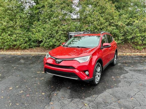 Used 2017 Toyota RAV4 XLE w/ All Weather Liner Package AWD/4WD image 2