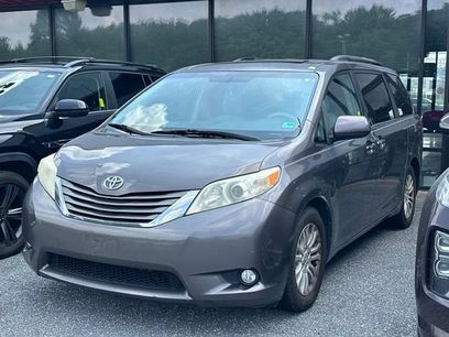 Used 2012 Toyota Sienna XLE w/ Premium Pkg