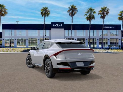 New 2025 Kia EV6 Wind image 4