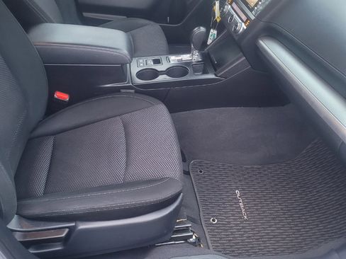 Used 2016 Subaru Outback 2.5i Premium image 24