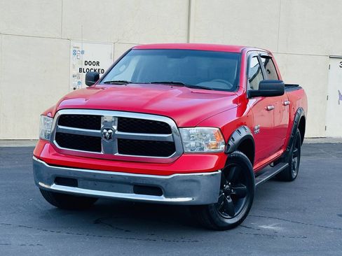 Used 2018 RAM 1500 Classic SLT image 3