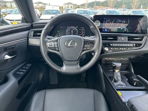 Used 2024 Lexus ES 300h w/ Premium Package image 20