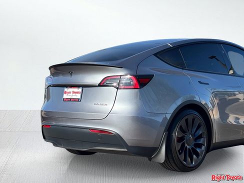 Used 2025 Tesla Model Y Performance AWD/4WD image 10