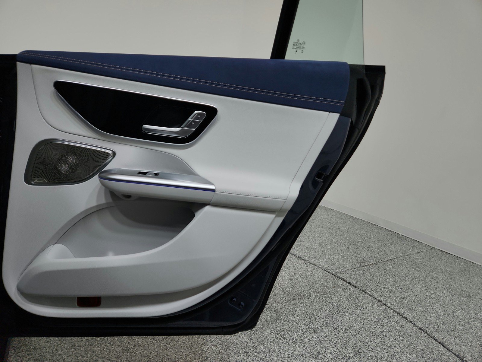 Certified 2023 Mercedes-Benz EQE 350+ Sedan w/ Pinnacle Trim Package image 28