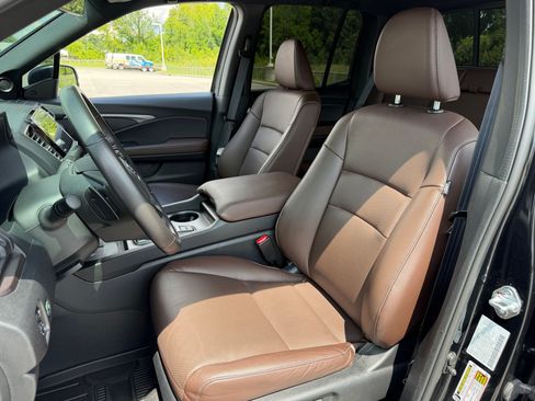 Certified 2025 Honda Ridgeline RTL image 5