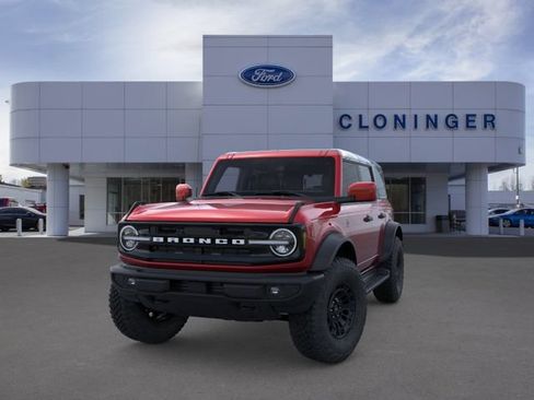 New 2026 Ford Bronco Outer Banks w/ Sasquatch Package AWD/4WD image 2