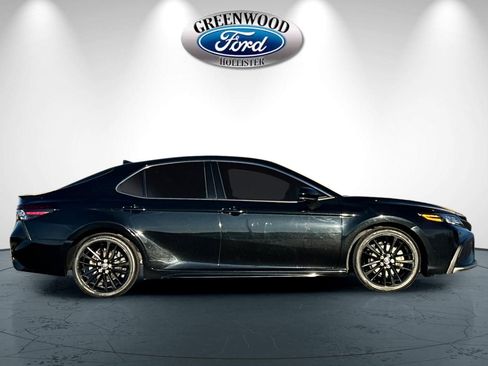 Used 2022 Toyota Camry XSE w/ Navigation Upgrade Package image 3