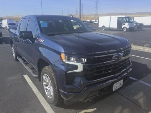 Used 2023 Chevrolet Silverado 1500 RST w/ Z71 Off-Road Package AWD/4WD image 1