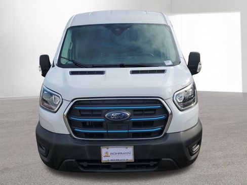 Used 2022 Ford E-Transit Medium Roof image 24