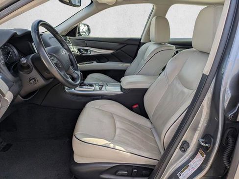 Used 2018 INFINITI Q70 L 3.7 image 17