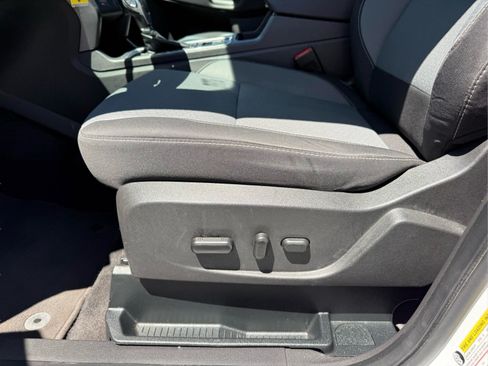Used 2018 Ford Escape SE AWD/4WD image 16