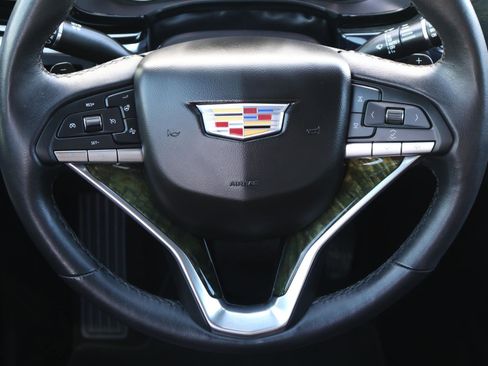 Certified 2024 Cadillac XT6 Premium Luxury image 14