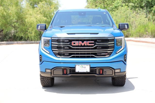 Used 2022 GMC Sierra 1500 AT4 AWD/4WD image 2