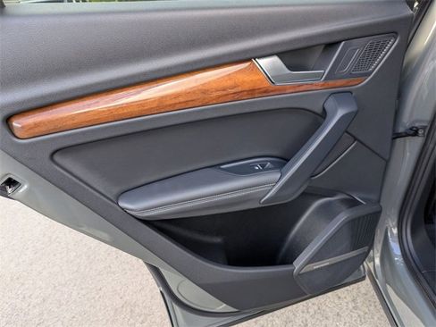 Used 2023 Audi Q5 2.0T Premium Plus image 30