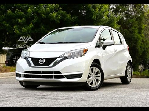 Used 2018 Nissan Versa Note SV image 3
