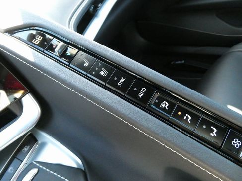 Certified 2024 Chevrolet Corvette Stingray Preferred Conv w/ Z51 Performance Package image 29